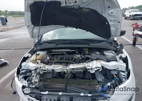 2016 Ford Focus S from USA, damaged, VIN 1FADP3E27GL325669